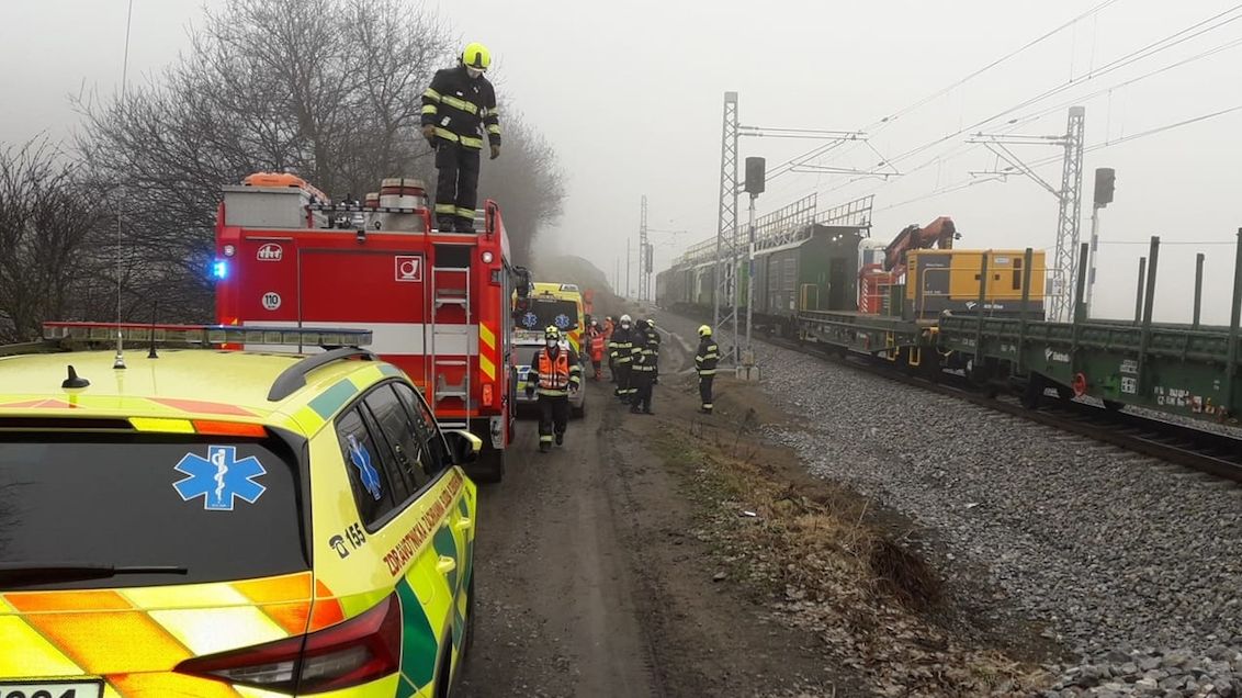 Na nádraží v Pačejově zasáhl proud železničáře, má popáleniny na 60% těla
